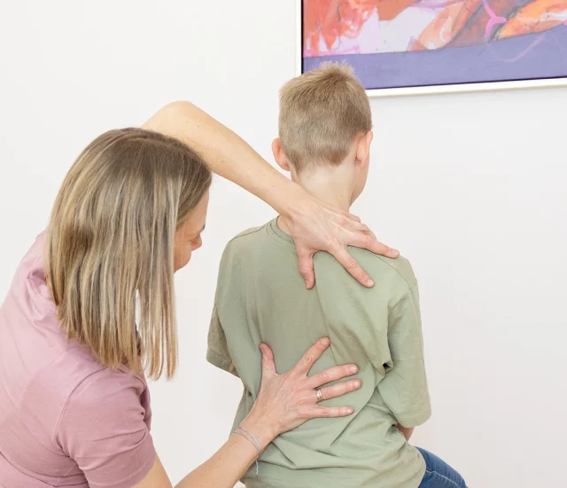 Wirbelsäulenprobleme bei Kindern